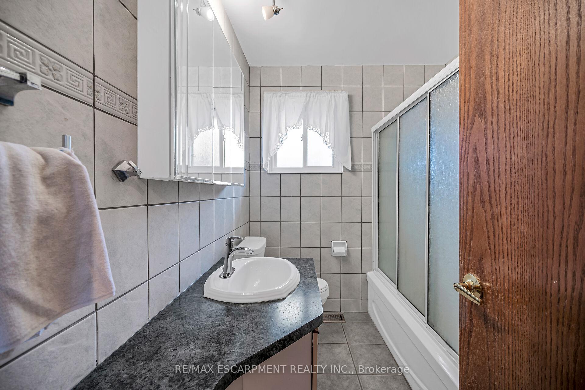 Photo 24 of 85 East 45th Street, Hamilton, Sunninghill — HOMEH