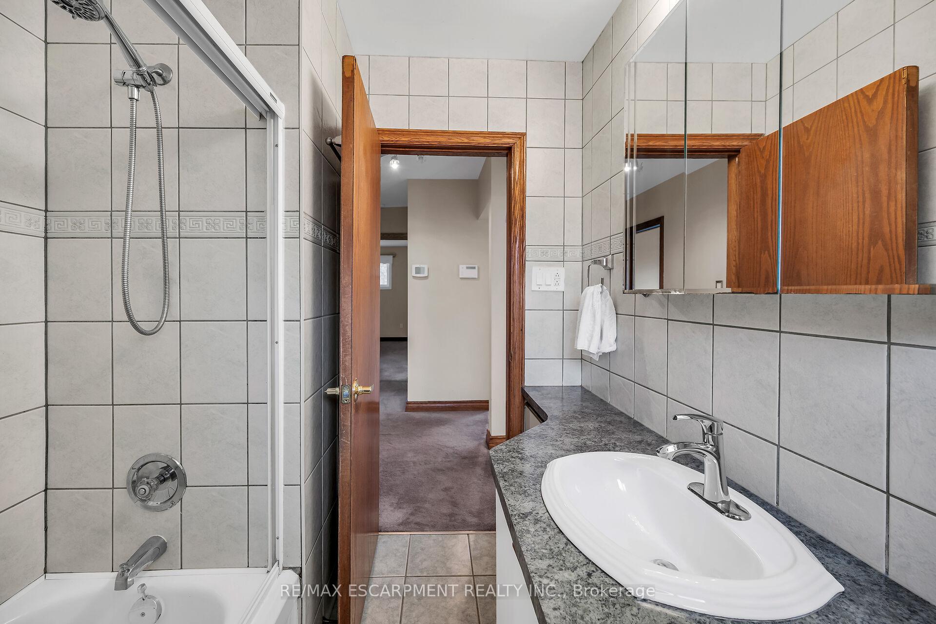 Photo 25 of 85 East 45th Street, Hamilton, Sunninghill — HOMEH