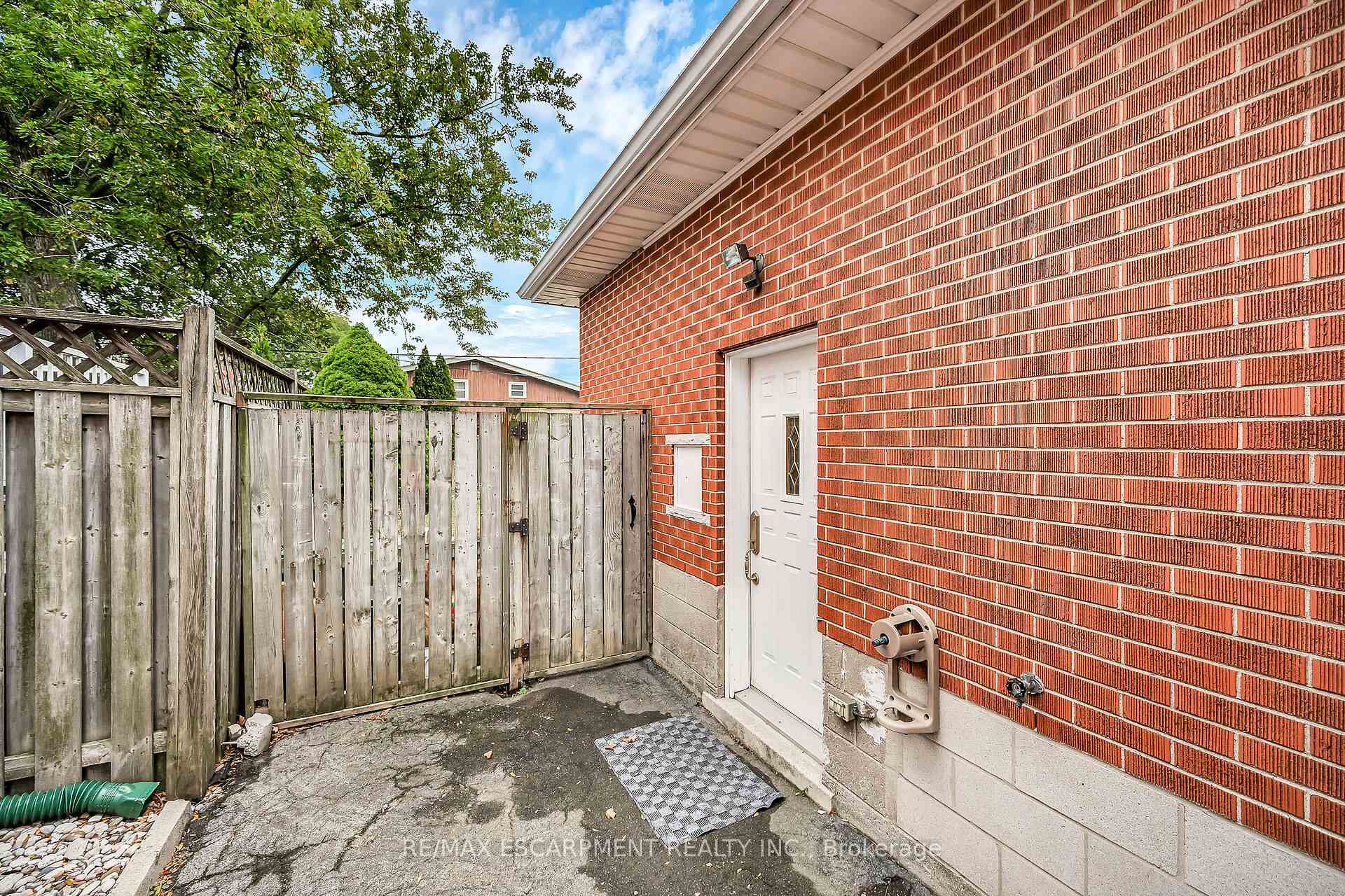 Photo 36 of 85 East 45th Street, Hamilton, Sunninghill — HOMEH