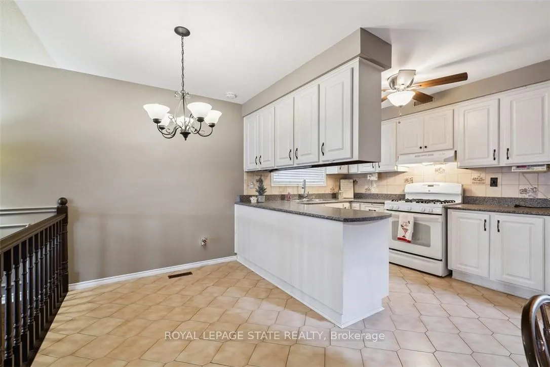 Photo 12 of 10 Finch Place, Hamilton, Bruleville — HOMEH