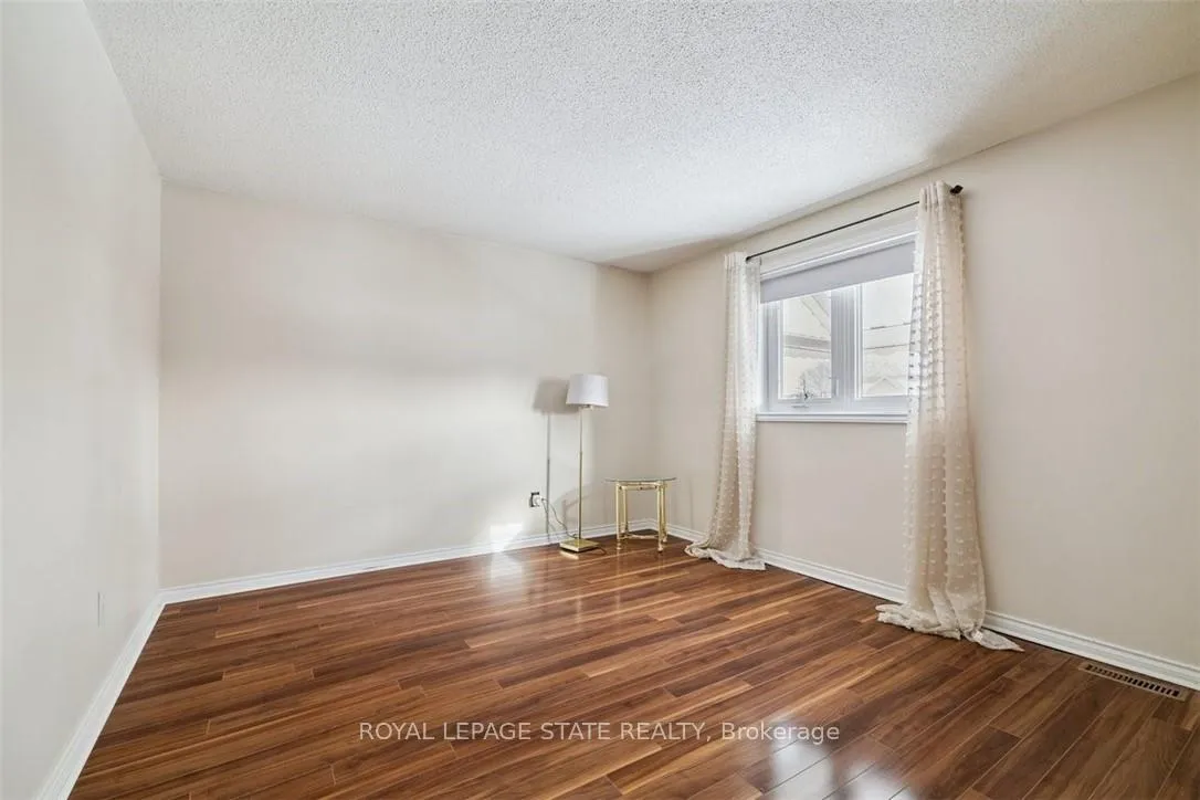 Photo 17 of 10 Finch Place, Hamilton, Bruleville — HOMEH