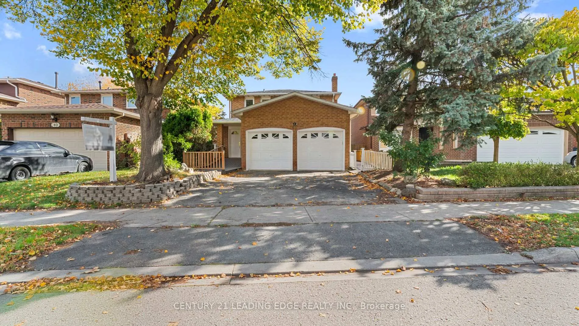 Front of 42 Tanager Square