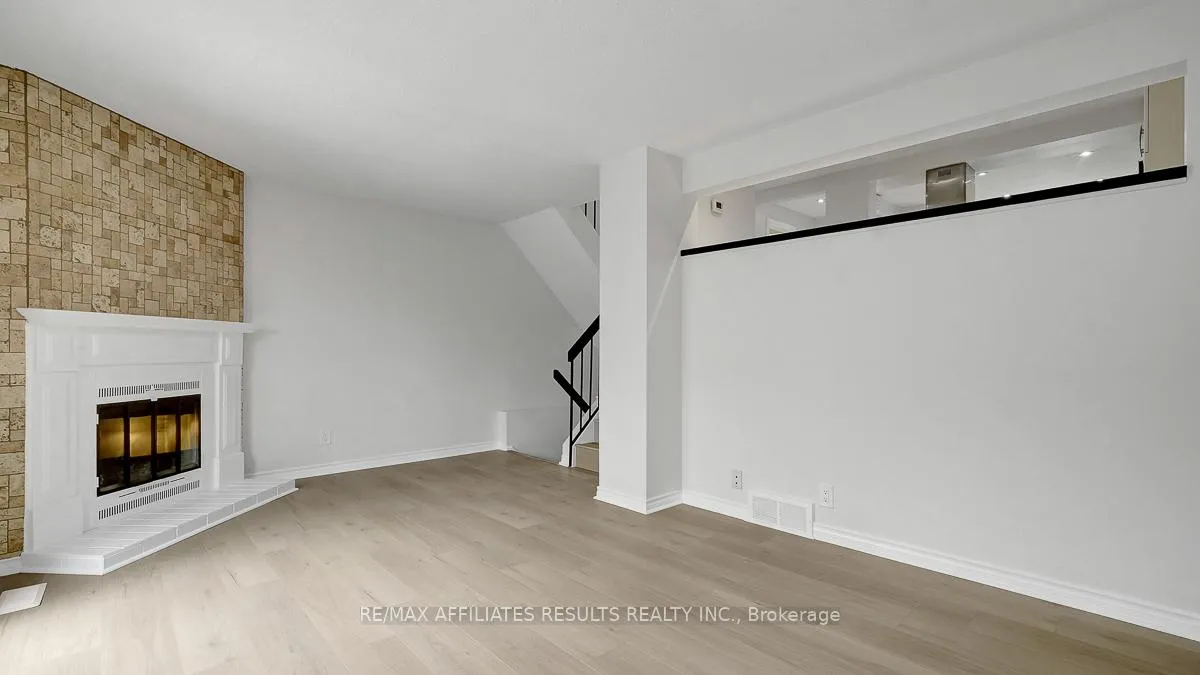 Photo 8 of 195 Sherway Drive, Ottawa, Barrhaven - Pheasant Run — HOMEH