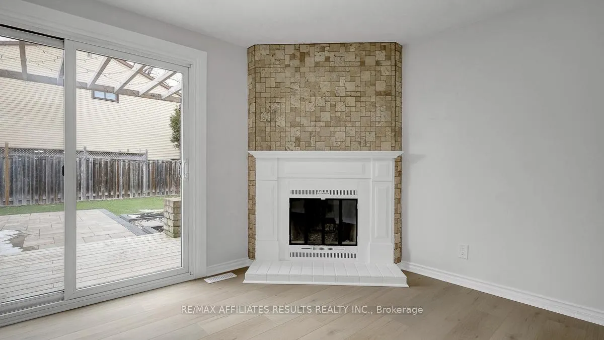 Photo 9 of 195 Sherway Drive, Ottawa, Barrhaven - Pheasant Run — HOMEH