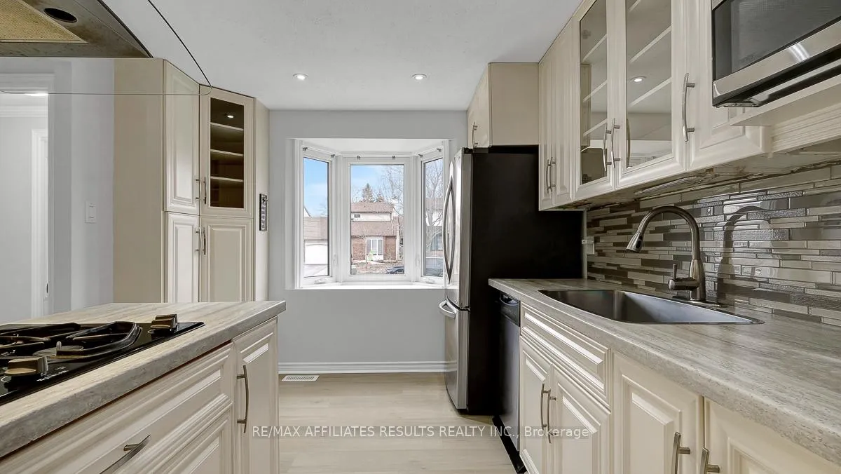 Photo 13 of 195 Sherway Drive, Ottawa, Barrhaven - Pheasant Run — HOMEH