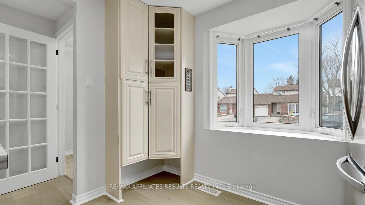 Photo 14 of 195 Sherway Drive, Ottawa, Barrhaven - Pheasant Run — HOMEH