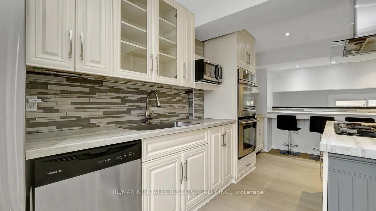 Photo 16 of 195 Sherway Drive, Ottawa, Barrhaven - Pheasant Run — HOMEH