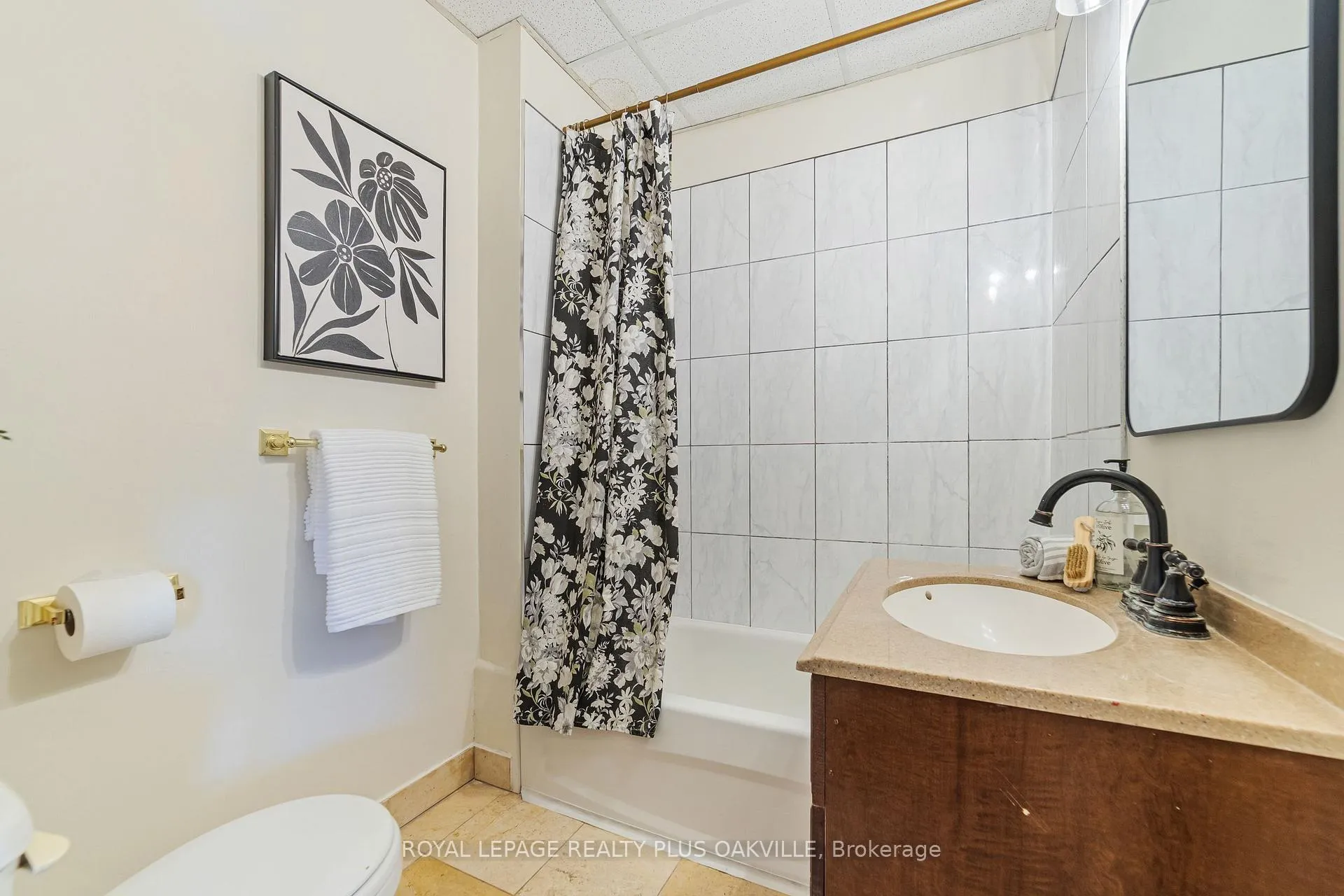 Photo 25 of 58 Lorne Avenue, Hamilton, Blakeley — HOMEH