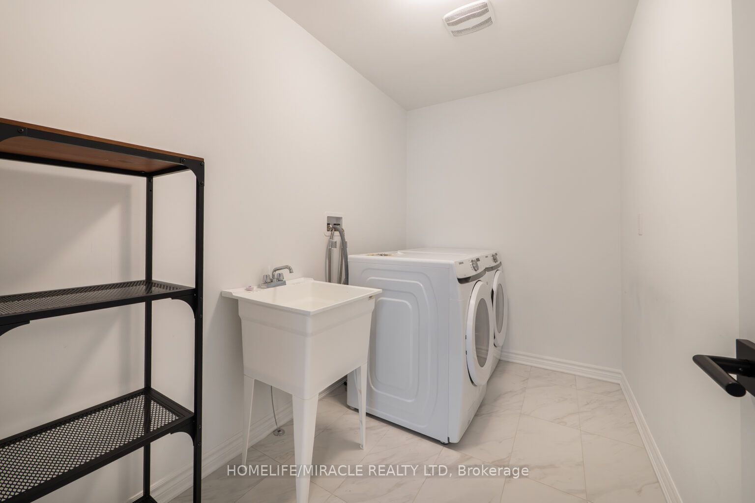 Photo 78 of 1725 Thames Circle, Milton, Bowes — HOMEH