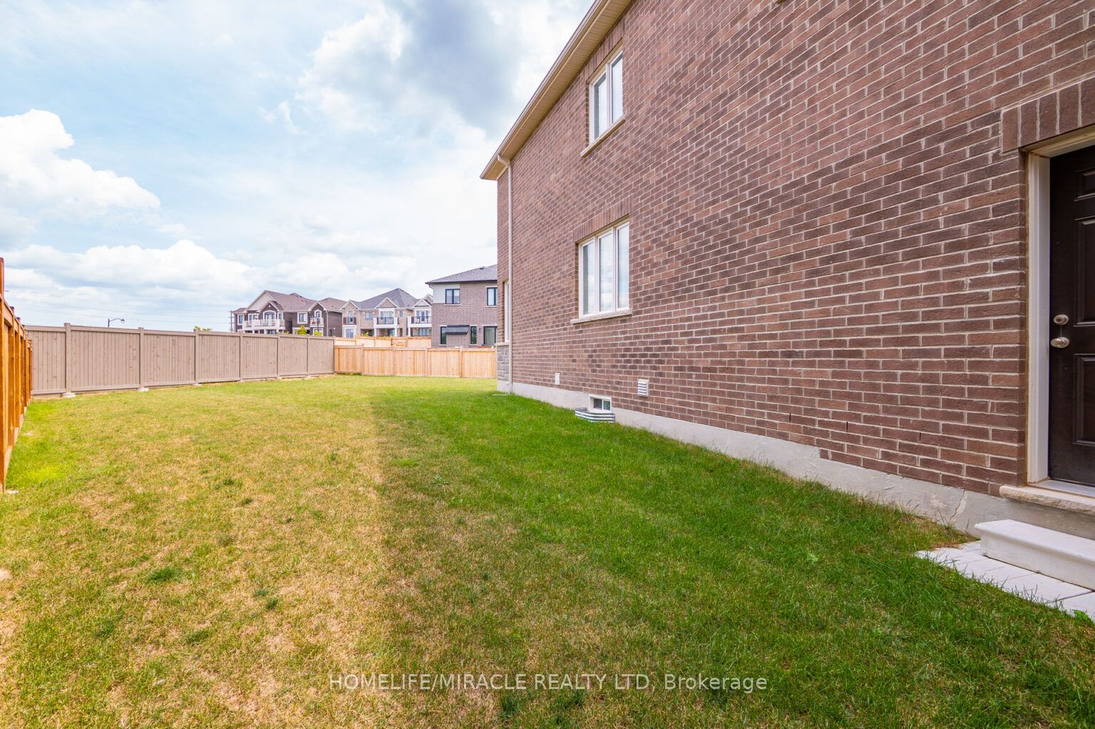 Photo 81 of 1725 Thames Circle, Milton, Bowes — HOMEH