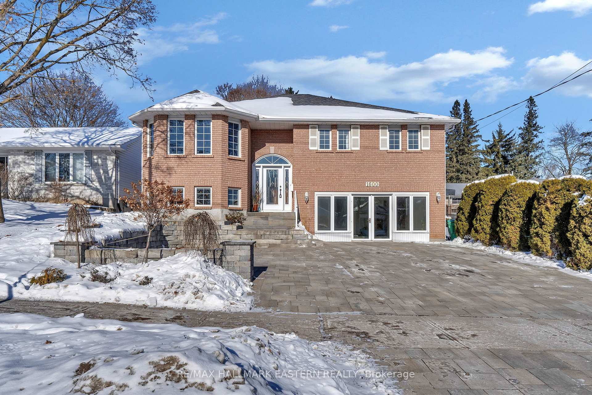 Photo 2 of 1600 Forster Avenue, Peterborough, Otonabee Ward 1 — HOMEH