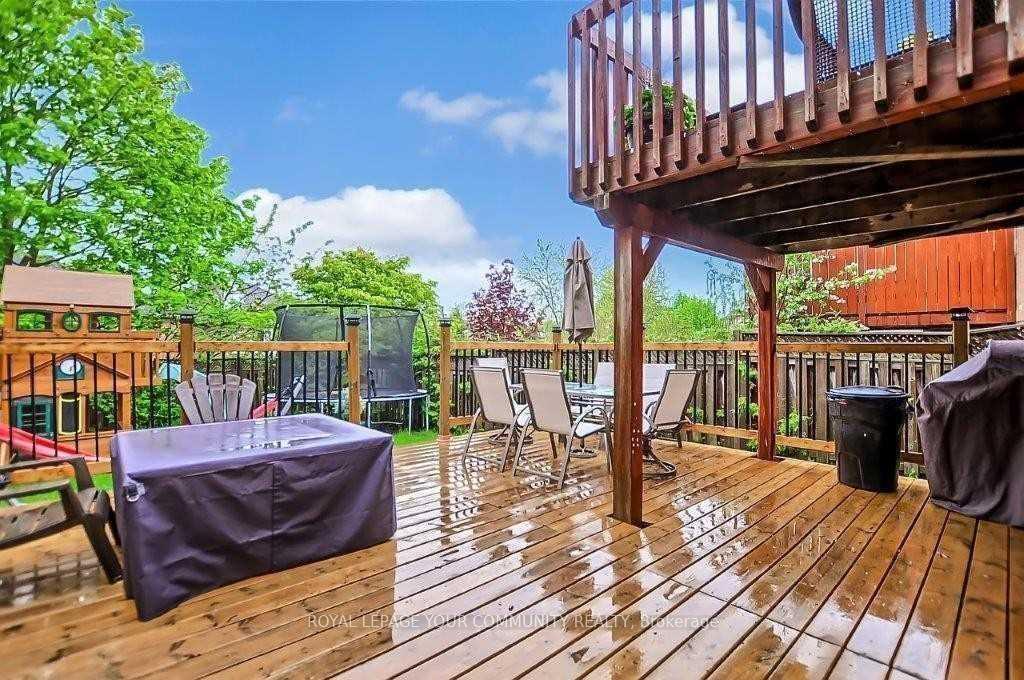 Photo 2 of 47 Chiswick Crescent, Aurora, Aurora Highlands — HOMEH