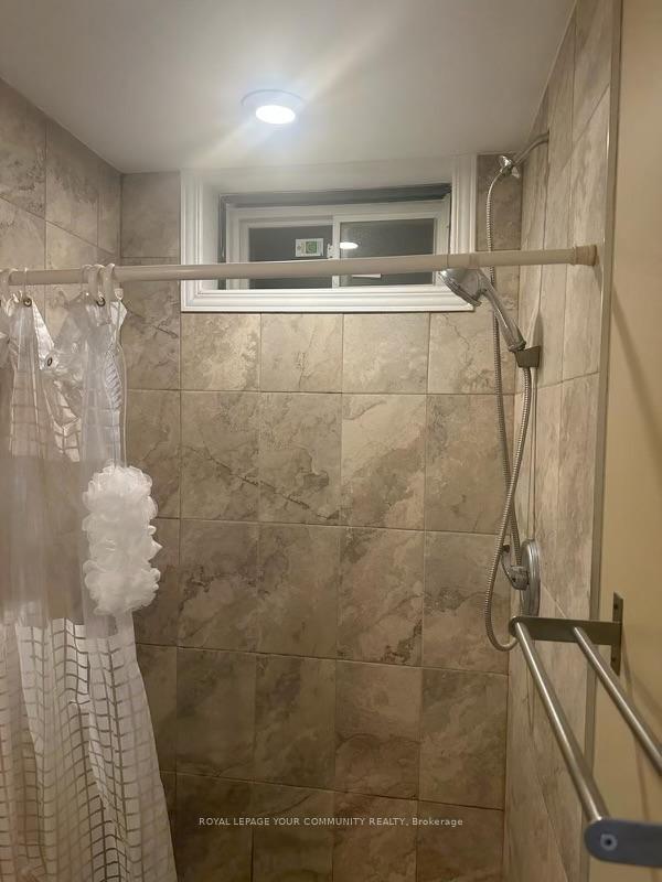Photo 12 of 47 Chiswick Crescent, Aurora, Aurora Highlands — HOMEH