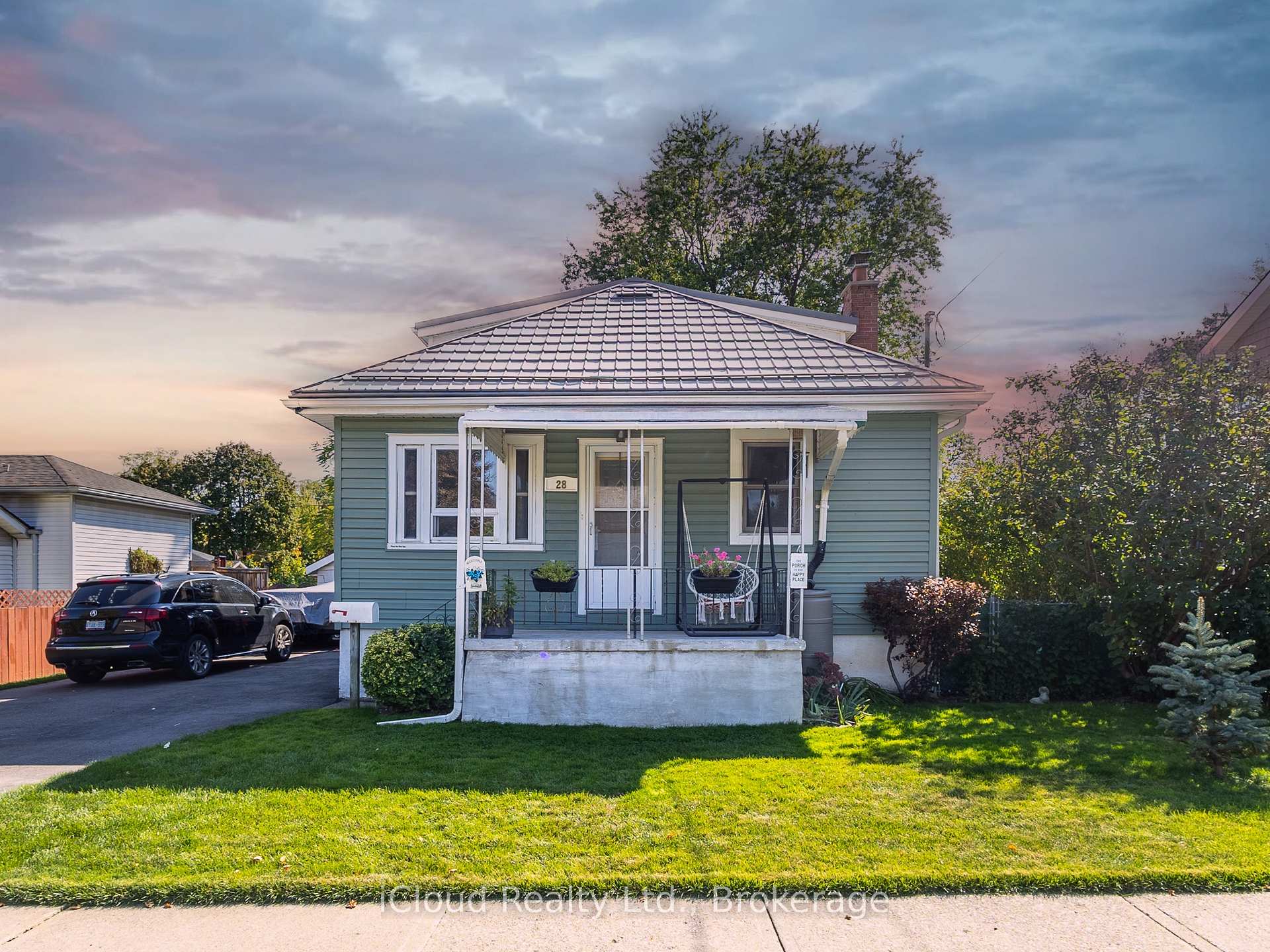 Photo 1 of 28 Barton Street, Guelph, Exhibition Park — HOMEH
