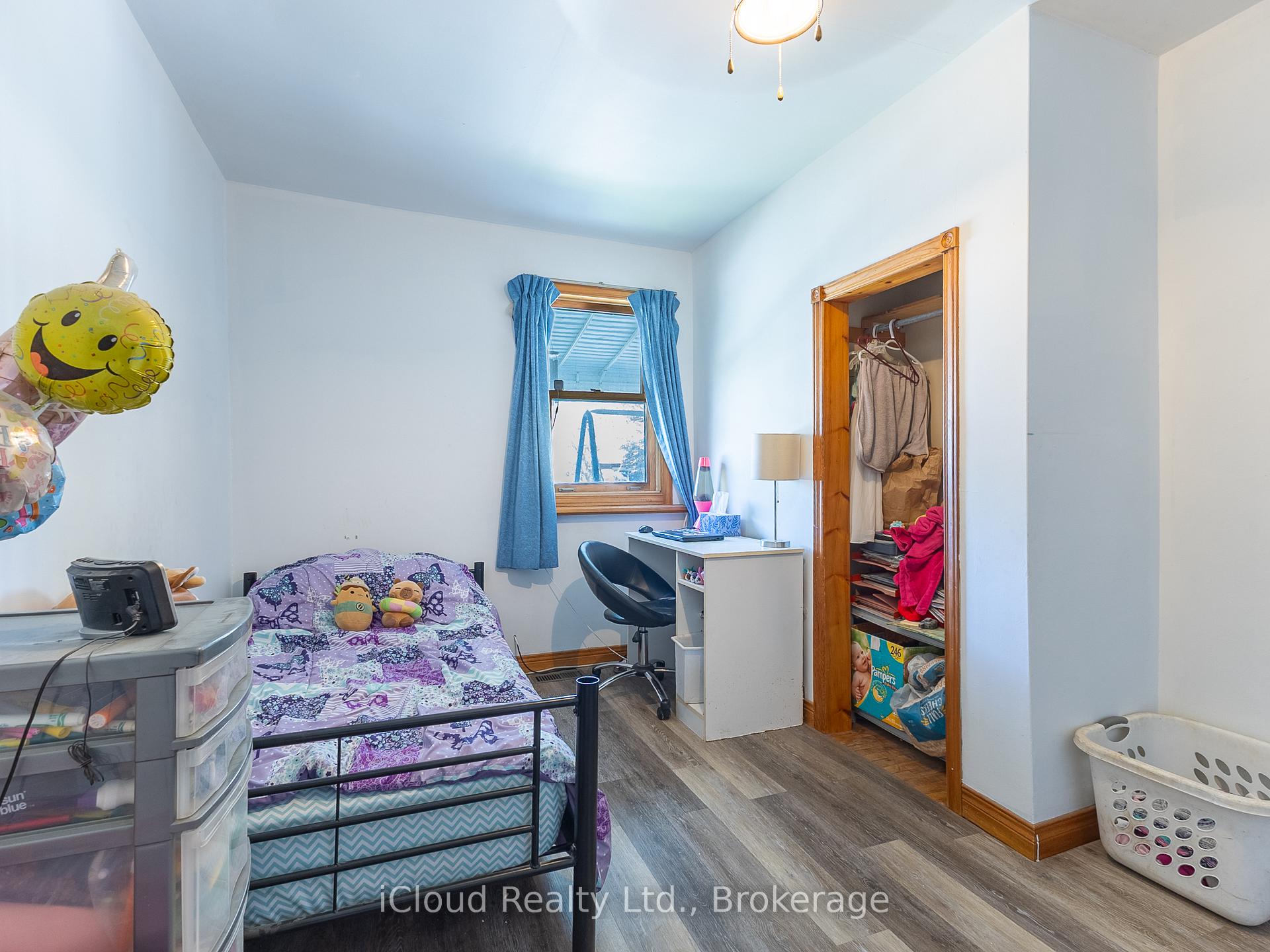 Photo 15 of 28 Barton Street, Guelph, Exhibition Park — HOMEH