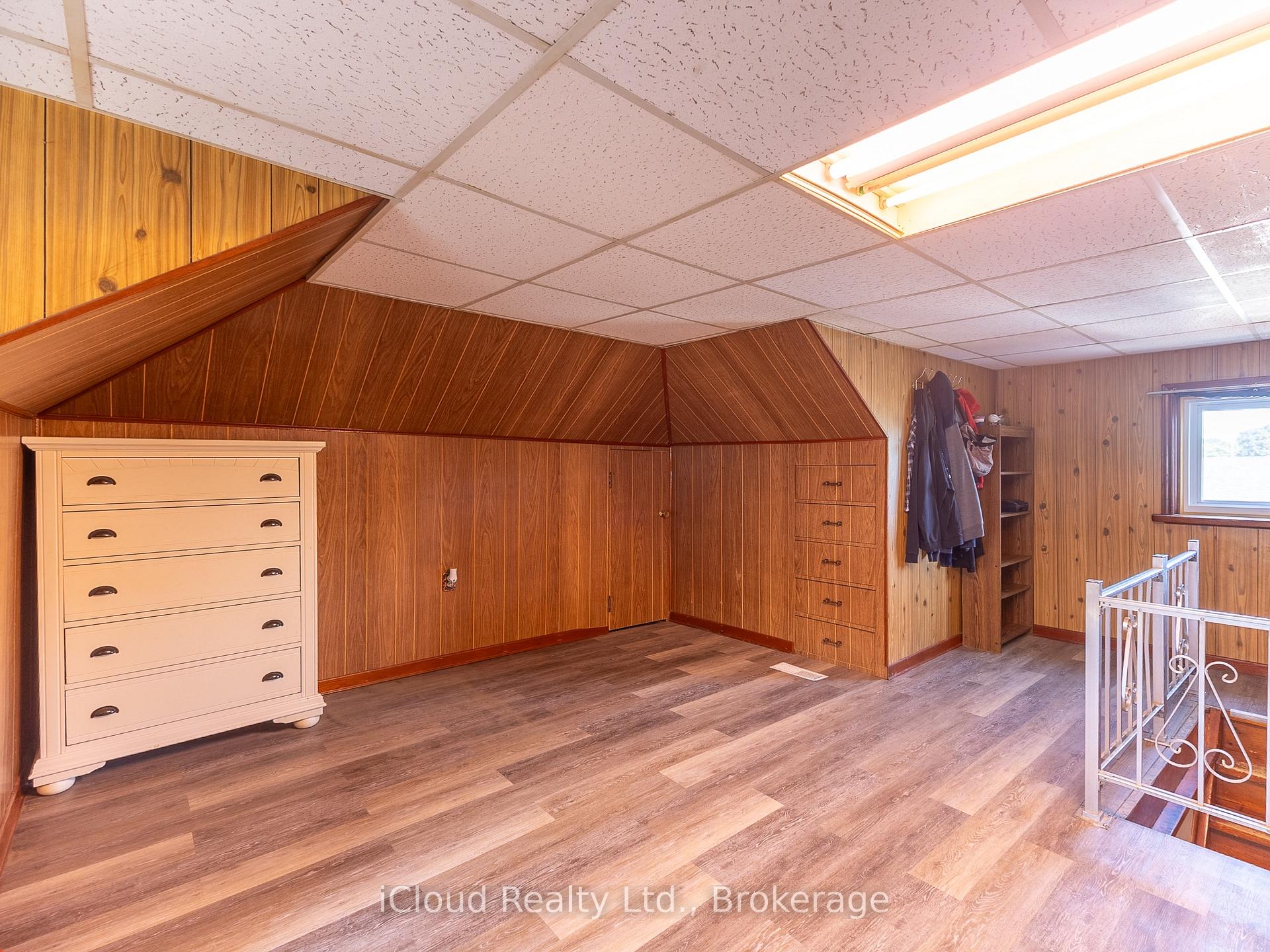 Photo 21 of 28 Barton Street, Guelph, Exhibition Park — HOMEH