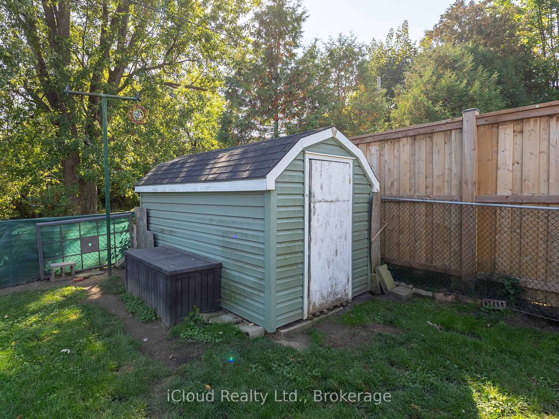 Photo 28 of 28 Barton Street, Guelph, Exhibition Park — HOMEH