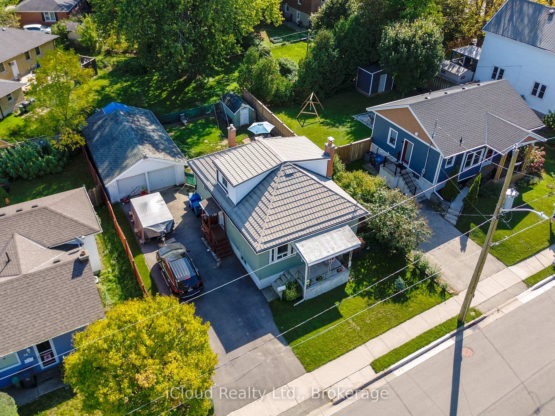 Photo 33 of 28 Barton Street, Guelph, Exhibition Park — HOMEH