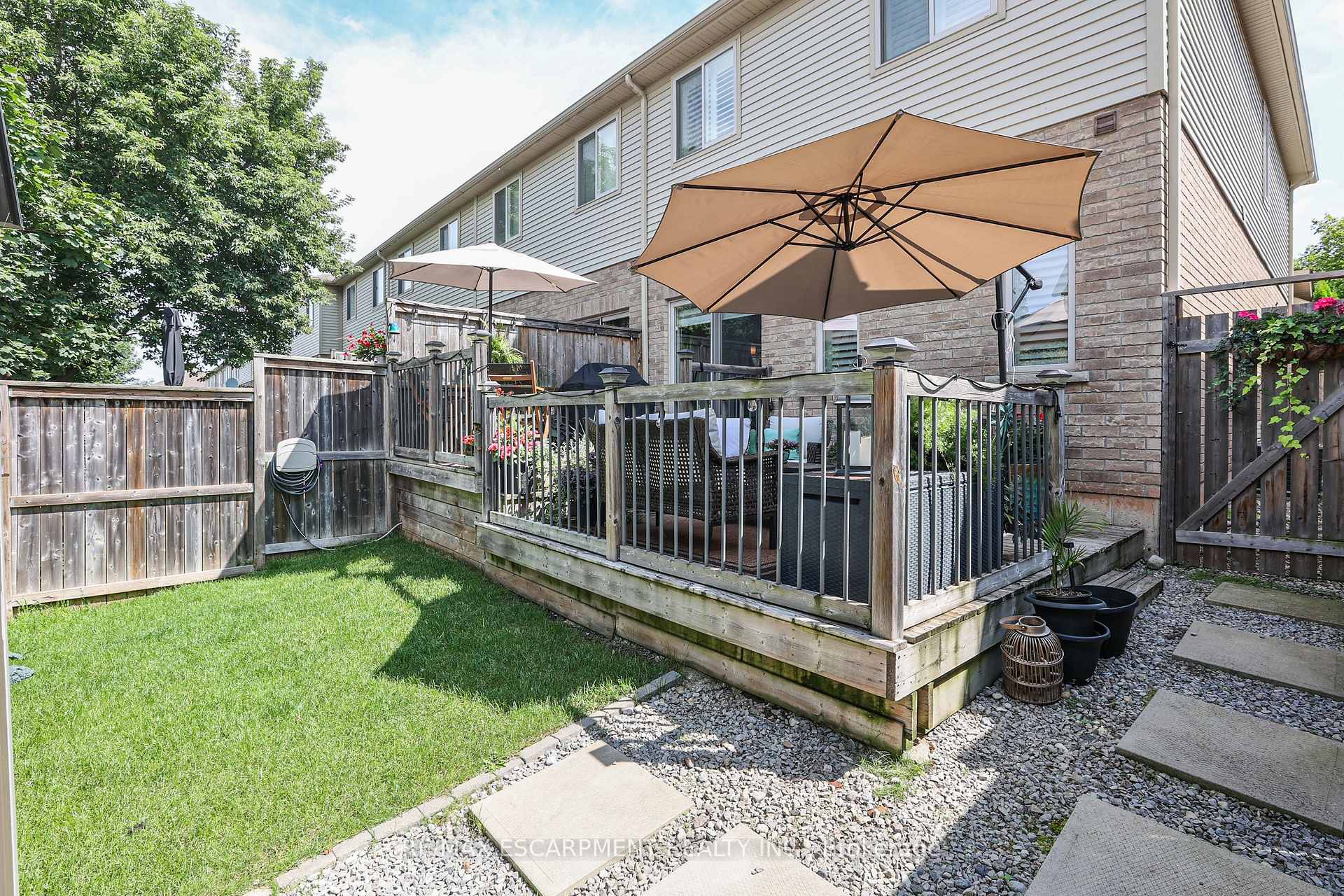 Photo 3 of Unit 35, 6 Chestnut Drive, Grimsby, Grimsby West — HOMEH