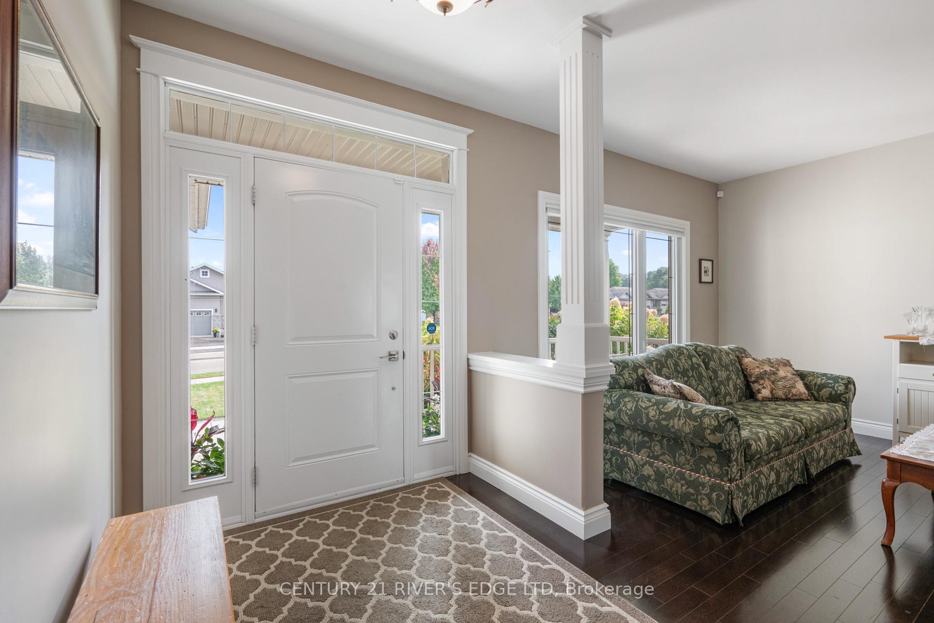 Photo 5 of 414 Brock Street, Brockville — HOMEH