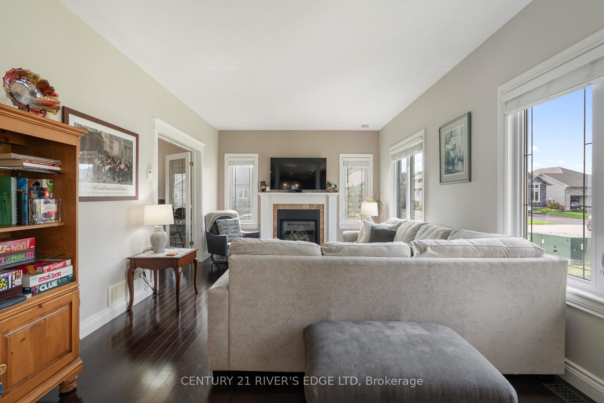 Photo 18 of 414 Brock Street, Brockville — HOMEH