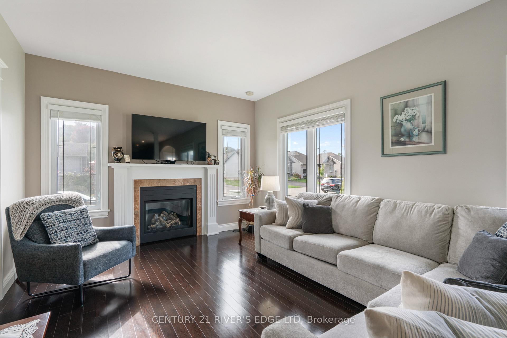 Photo 21 of 414 Brock Street, Brockville — HOMEH