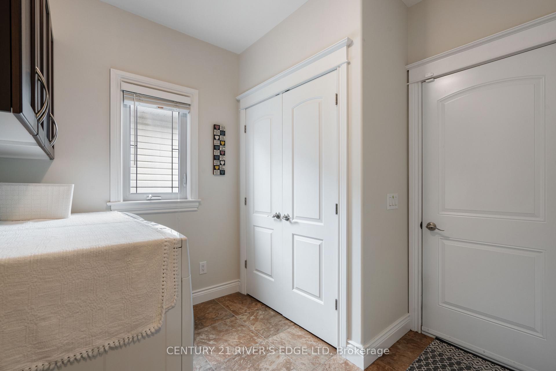 Photo 33 of 414 Brock Street, Brockville — HOMEH