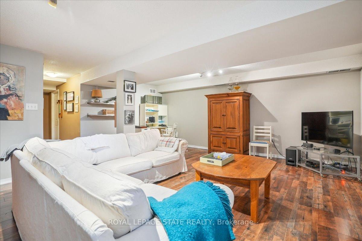 Photo 31 of 37 Willow Lane, Grimsby, Grimsby West — HOMEH