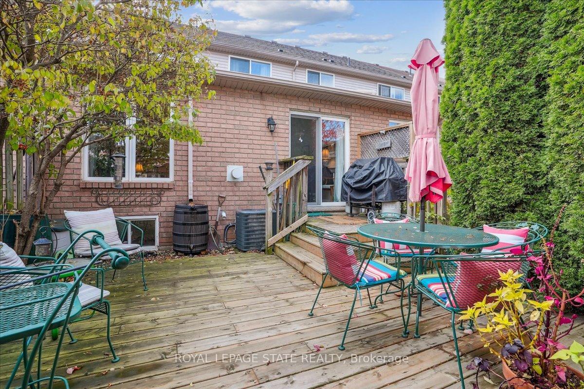 Photo 35 of 37 Willow Lane, Grimsby, Grimsby West — HOMEH