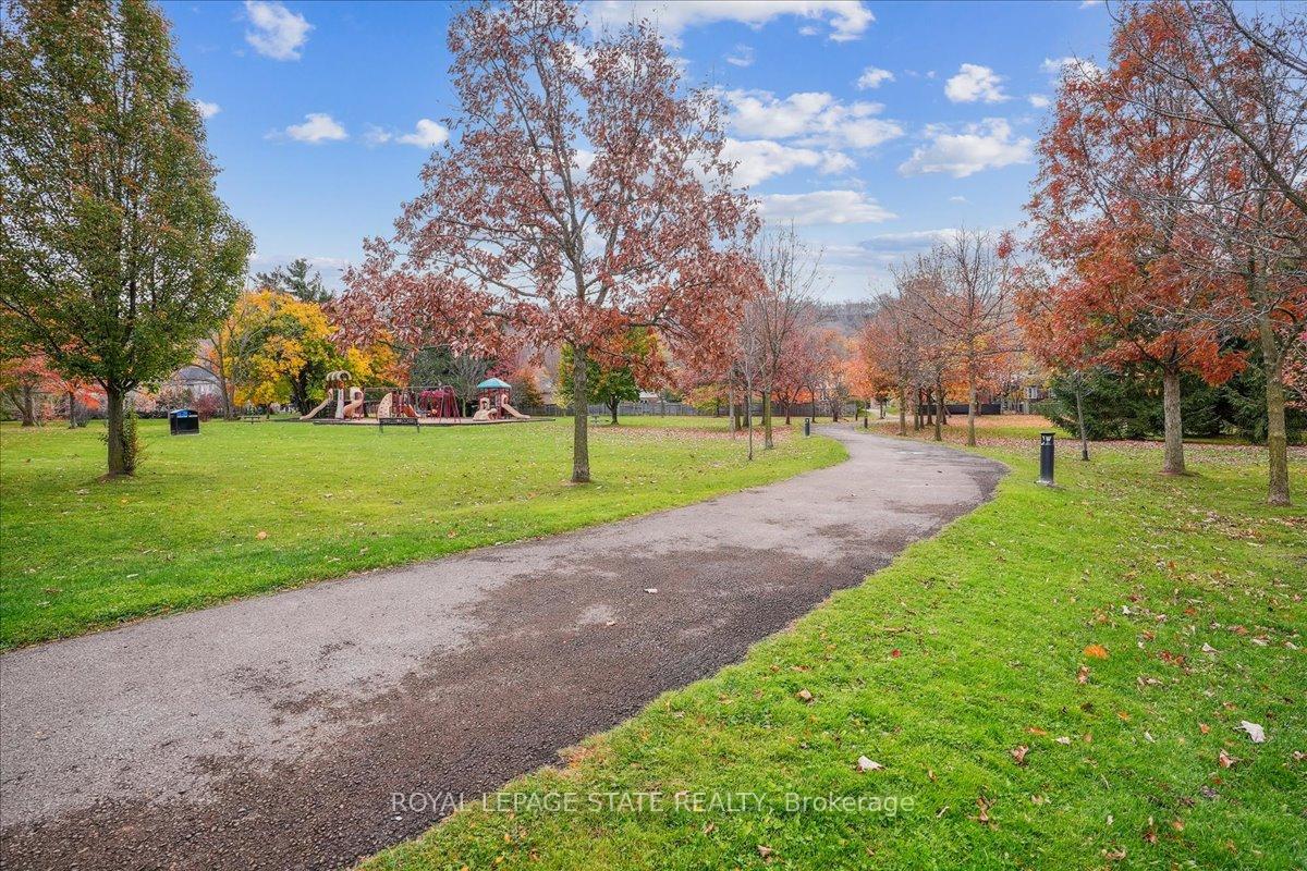 Photo 37 of 37 Willow Lane, Grimsby, Grimsby West — HOMEH