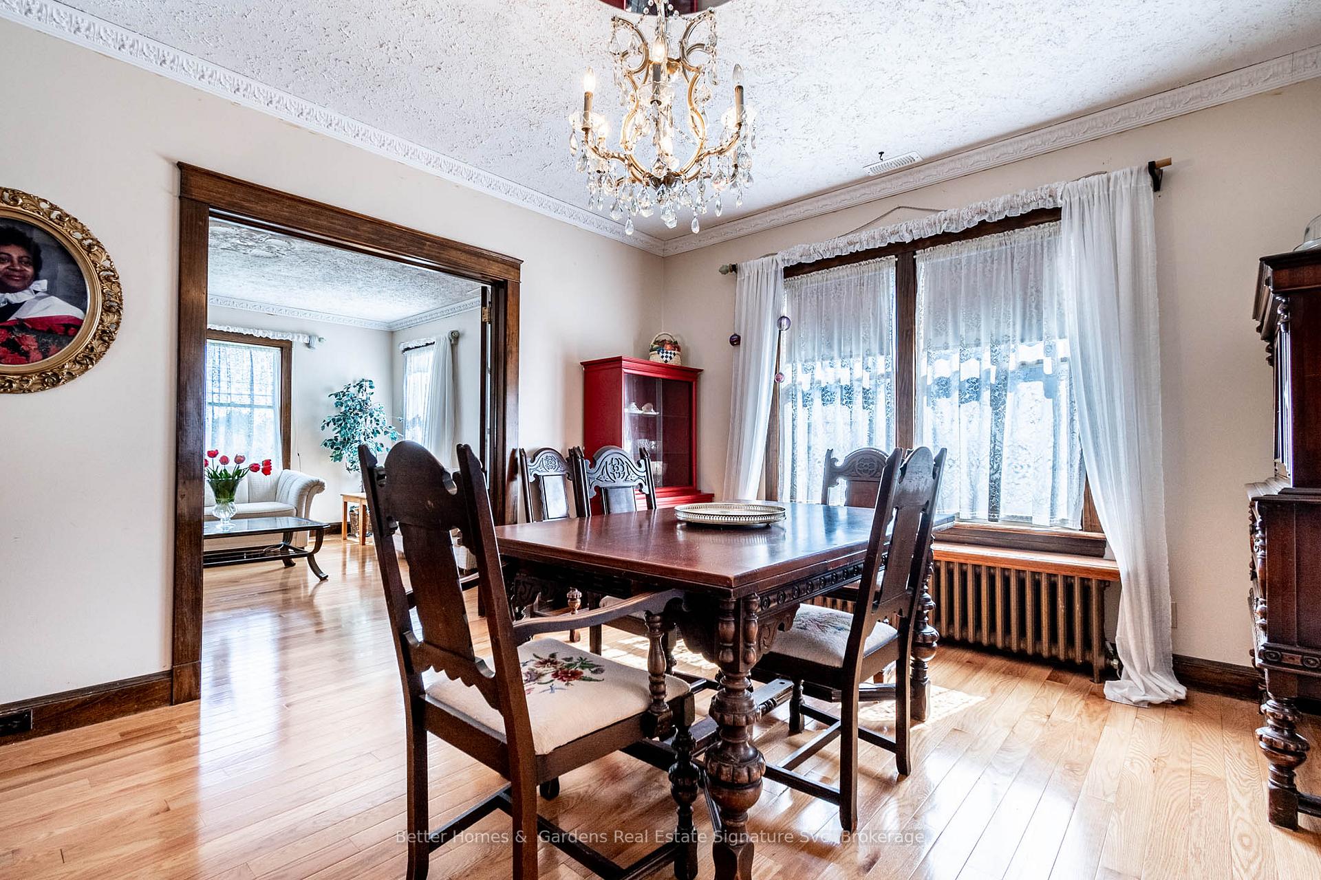 Photo 4 of 140 Main Street E, Grimsby, Grimsby East — HOMEH