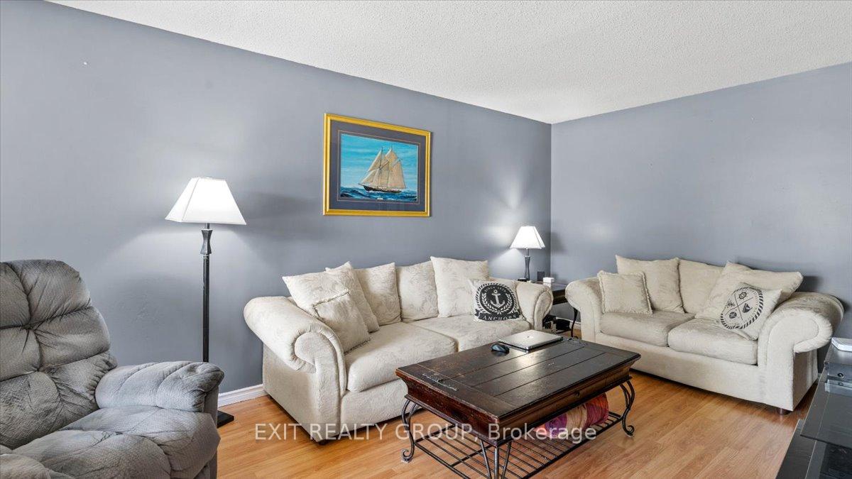 Photo 3 of 17 Morris Drive, Belleville, Belleville Ward — HOMEH