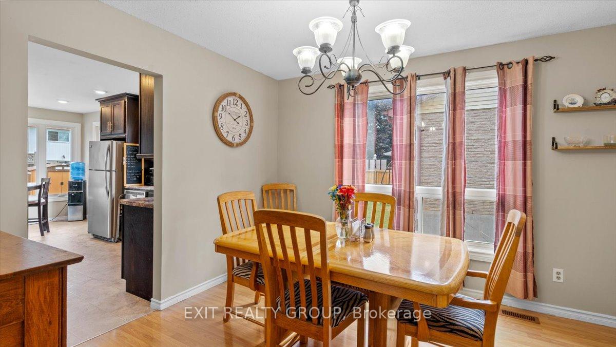 Photo 4 of 17 Morris Drive, Belleville, Belleville Ward — HOMEH