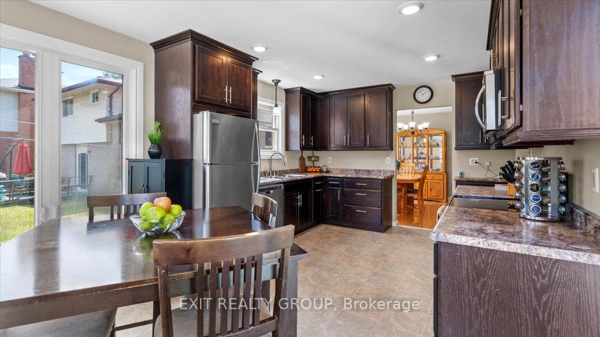 Photo 16 of 17 Morris Drive, Belleville, Belleville Ward — HOMEH