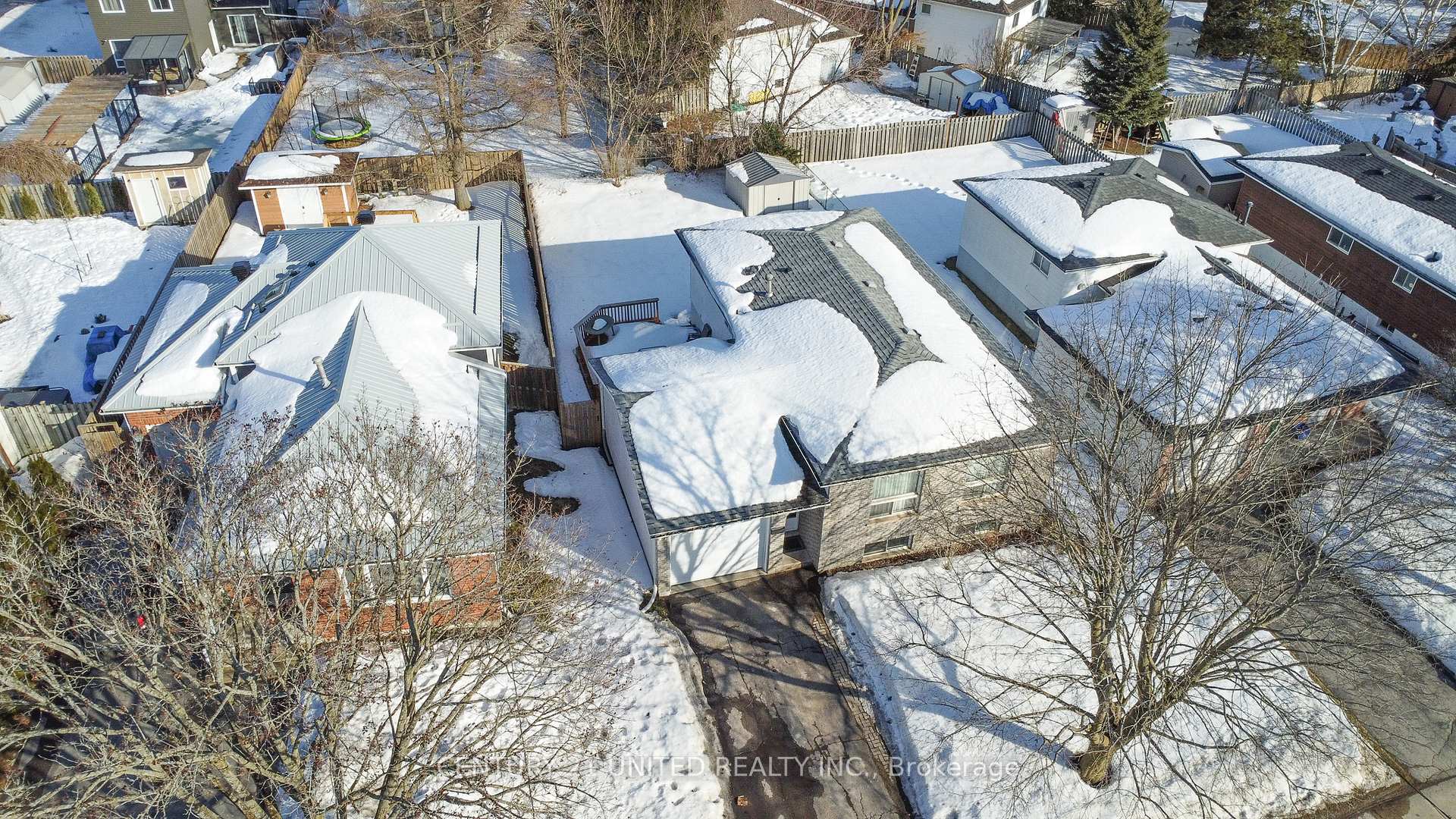 Photo 5 of 32 Kawartha Heights Boulevard, Peterborough, Monaghan Ward 2 — HOMEH