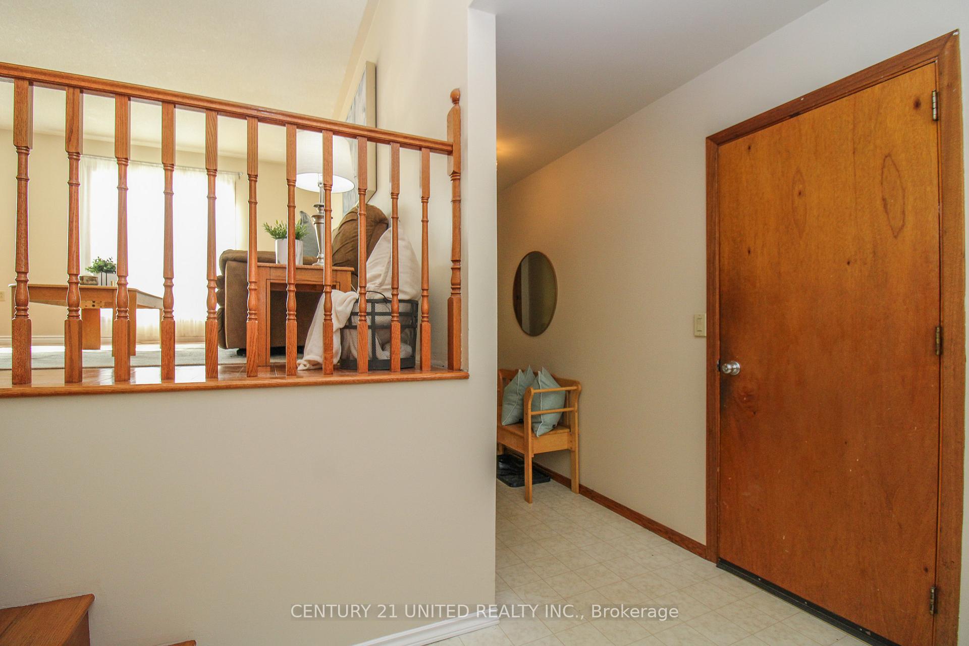 Photo 10 of 32 Kawartha Heights Boulevard, Peterborough, Monaghan Ward 2 — HOMEH