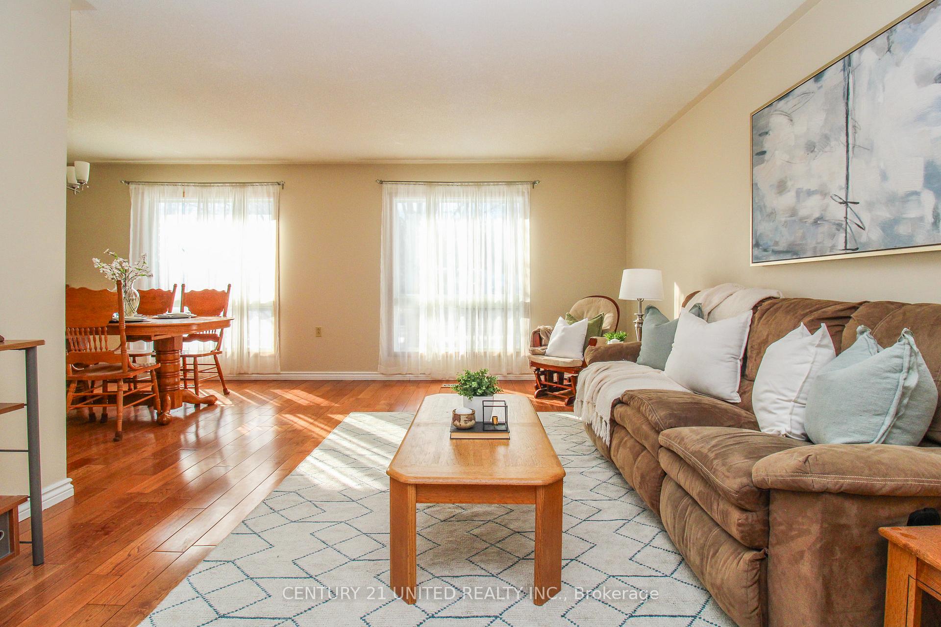 Photo 11 of 32 Kawartha Heights Boulevard, Peterborough, Monaghan Ward 2 — HOMEH