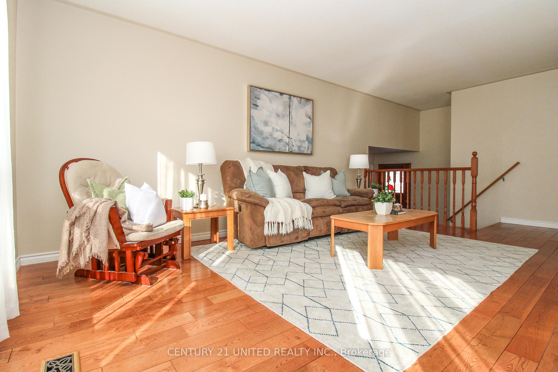 Photo 12 of 32 Kawartha Heights Boulevard, Peterborough, Monaghan Ward 2 — HOMEH