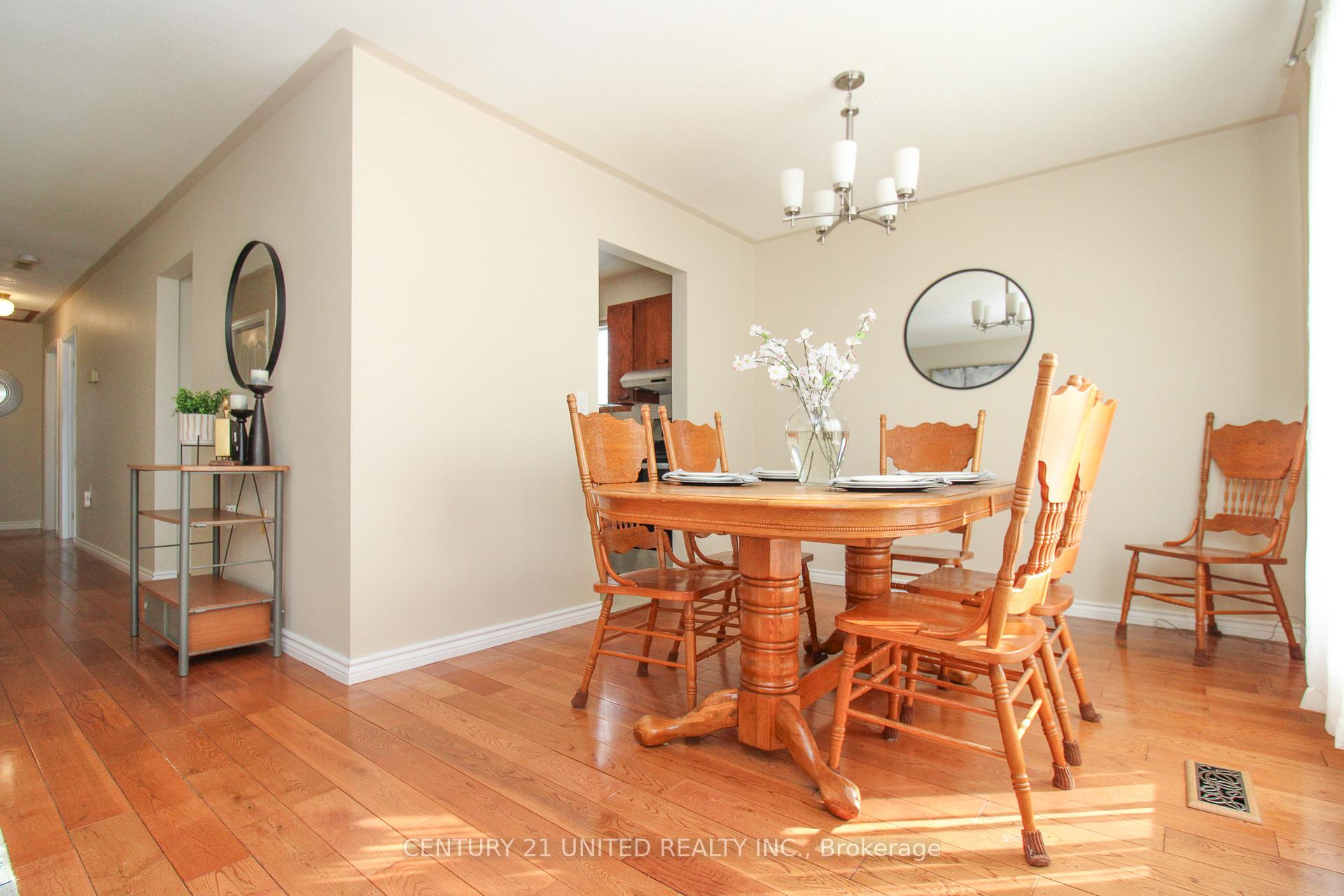 Photo 16 of 32 Kawartha Heights Boulevard, Peterborough, Monaghan Ward 2 — HOMEH