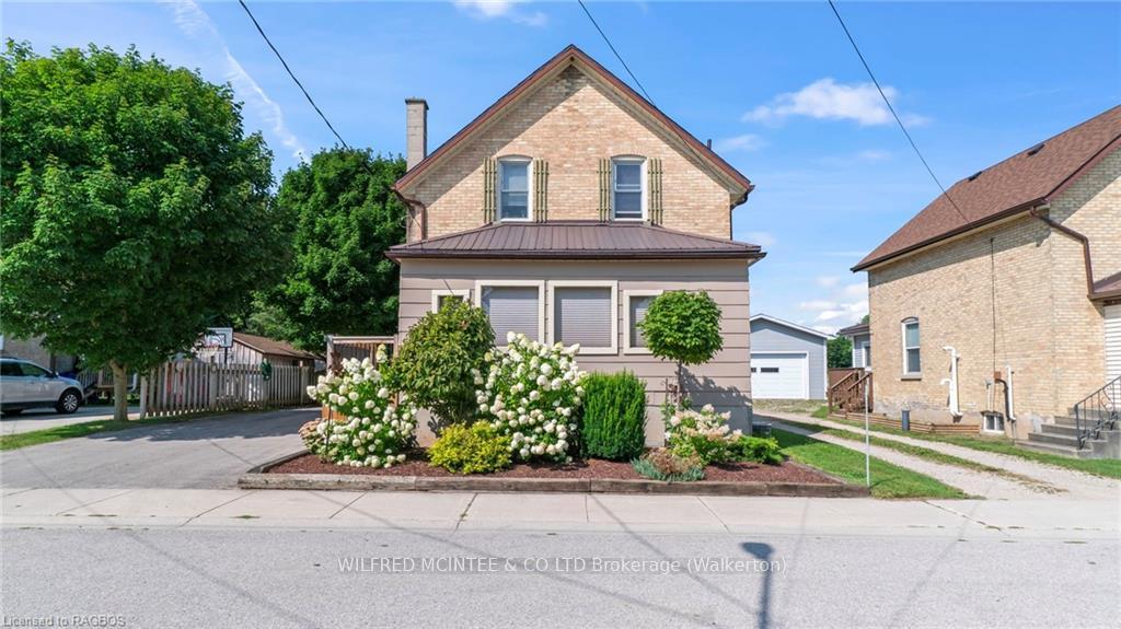 Photo 2 of 27 King Street, Brockton — HOMEH
