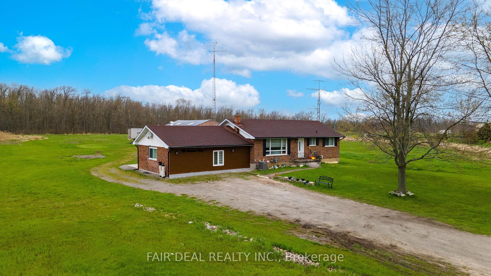 Photo 3 of 392 Mountain Road, Grimsby, Grimsby Escarpment — HOMEH