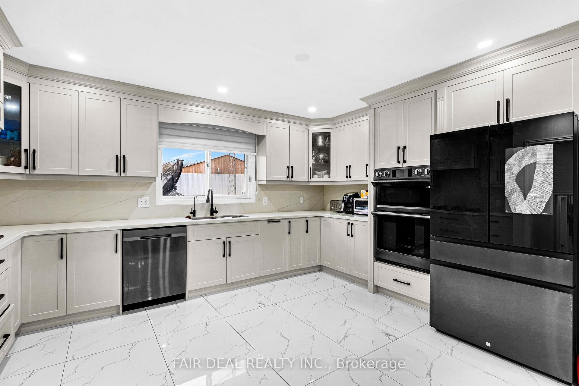Photo 7 of 392 Mountain Road, Grimsby, Grimsby Escarpment — HOMEH