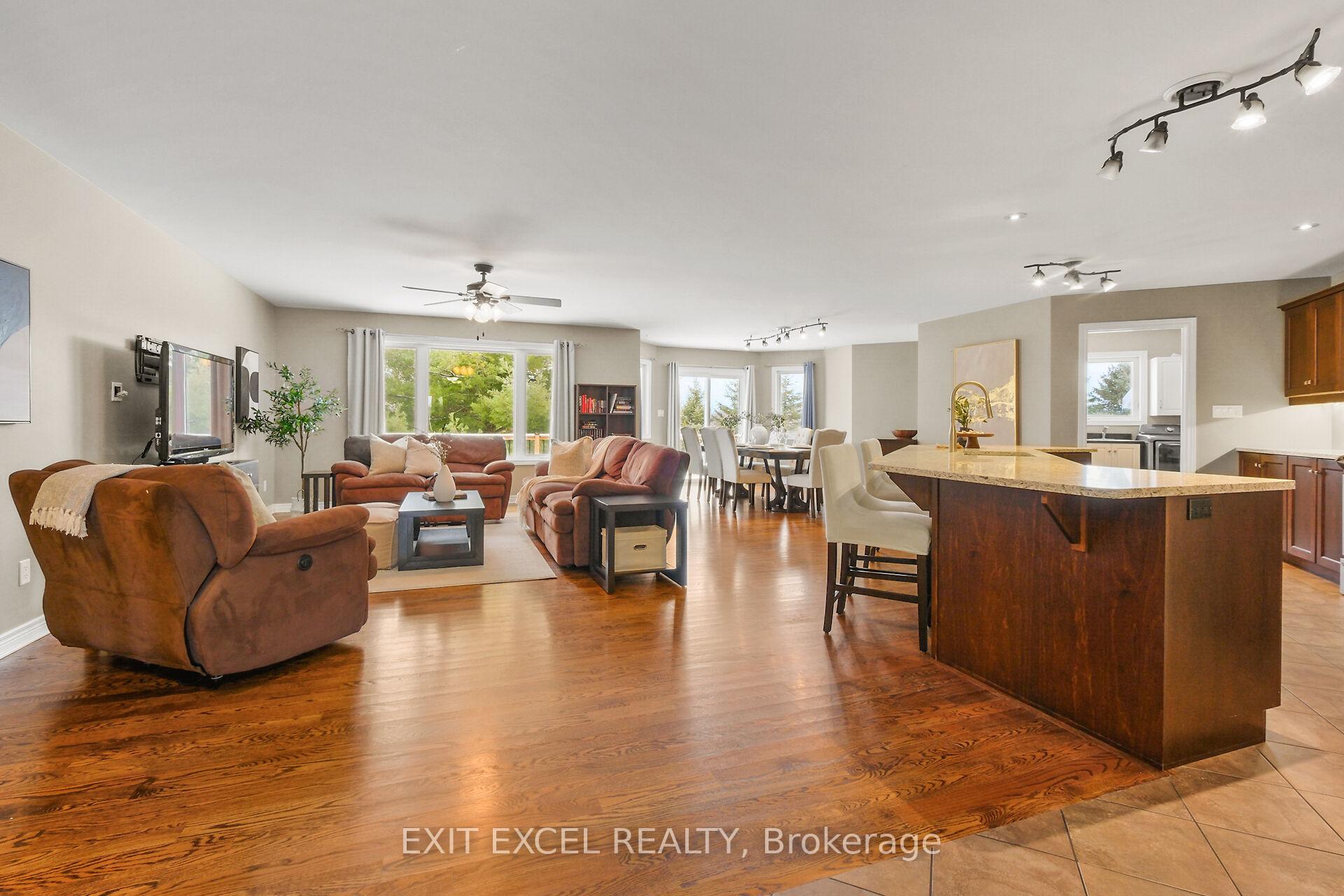Photo 4 of 3235 Blanchfield Road, Ottawa, Osgoode Twp South of Reg Rd 6 — HOMEH