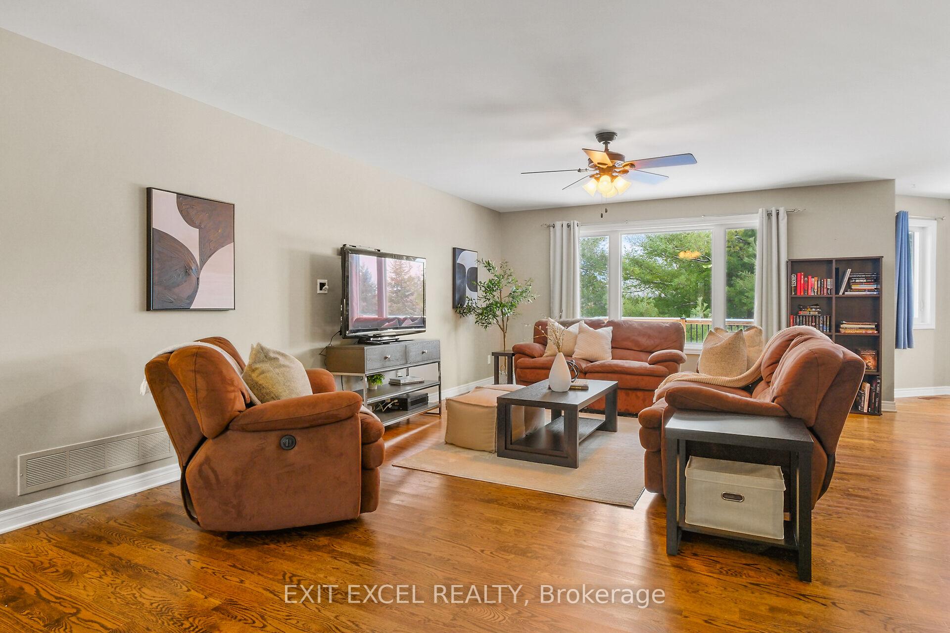 Photo 5 of 3235 Blanchfield Road, Ottawa, Osgoode Twp South of Reg Rd 6 — HOMEH