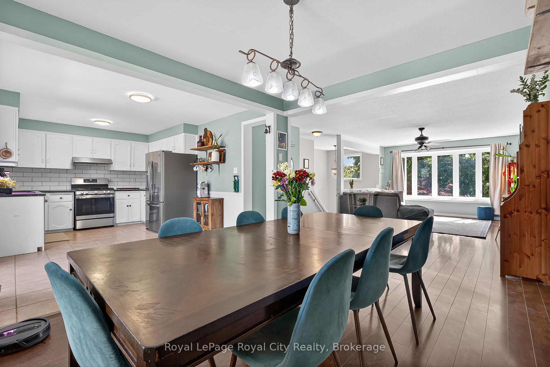 Photo 10 of 50 Mclachlan Place, Guelph, Willow West/Sugarbush/West Acres — HOMEH