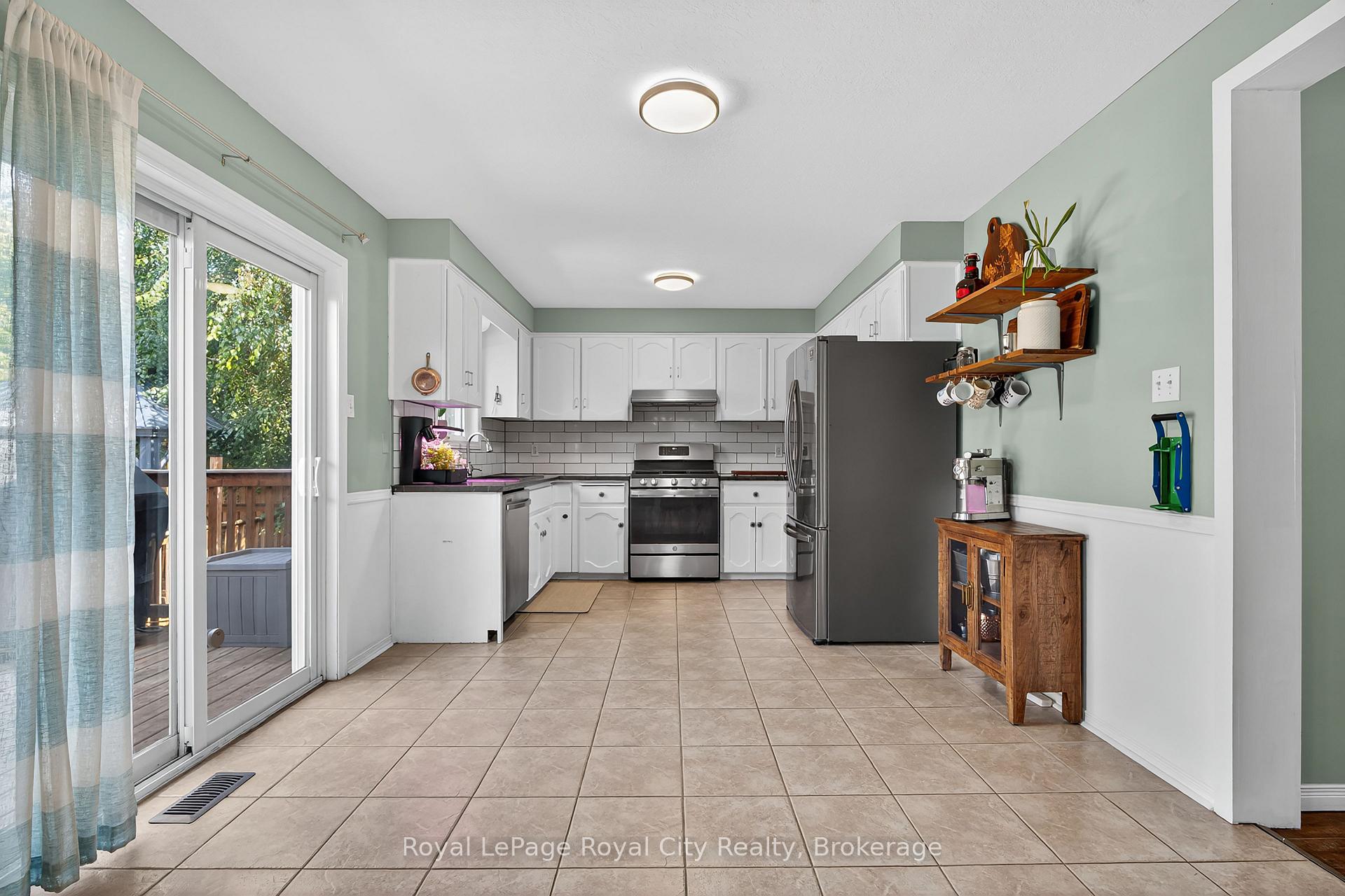 Photo 12 of 50 Mclachlan Place, Guelph, Willow West/Sugarbush/West Acres — HOMEH