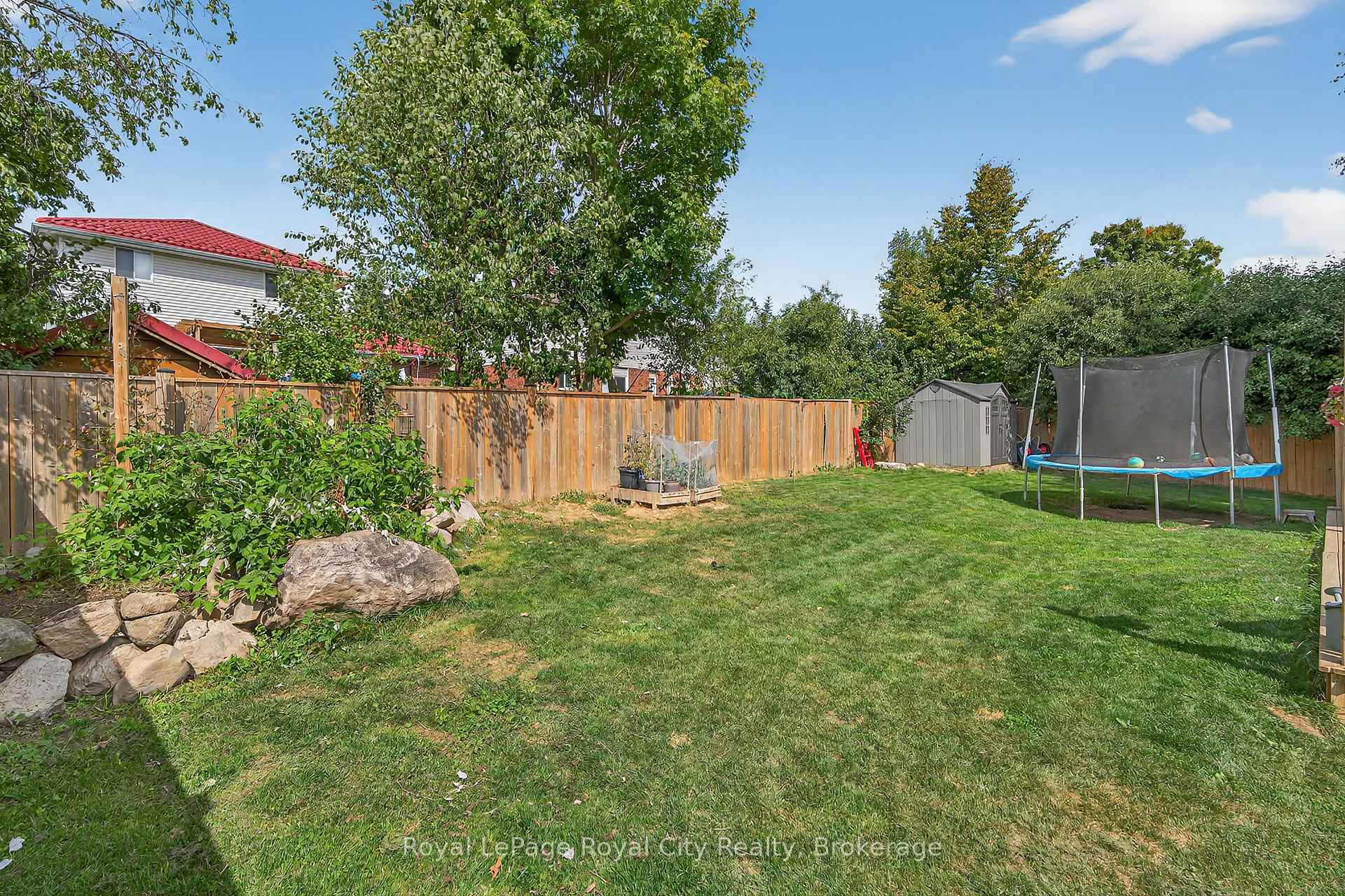 Photo 15 of 50 Mclachlan Place, Guelph, Willow West/Sugarbush/West Acres — HOMEH