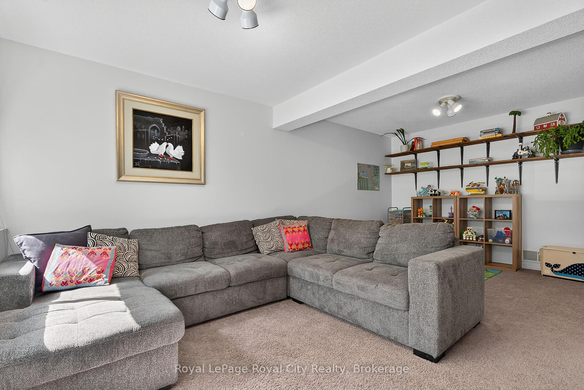 Photo 24 of 50 Mclachlan Place, Guelph, Willow West/Sugarbush/West Acres — HOMEH