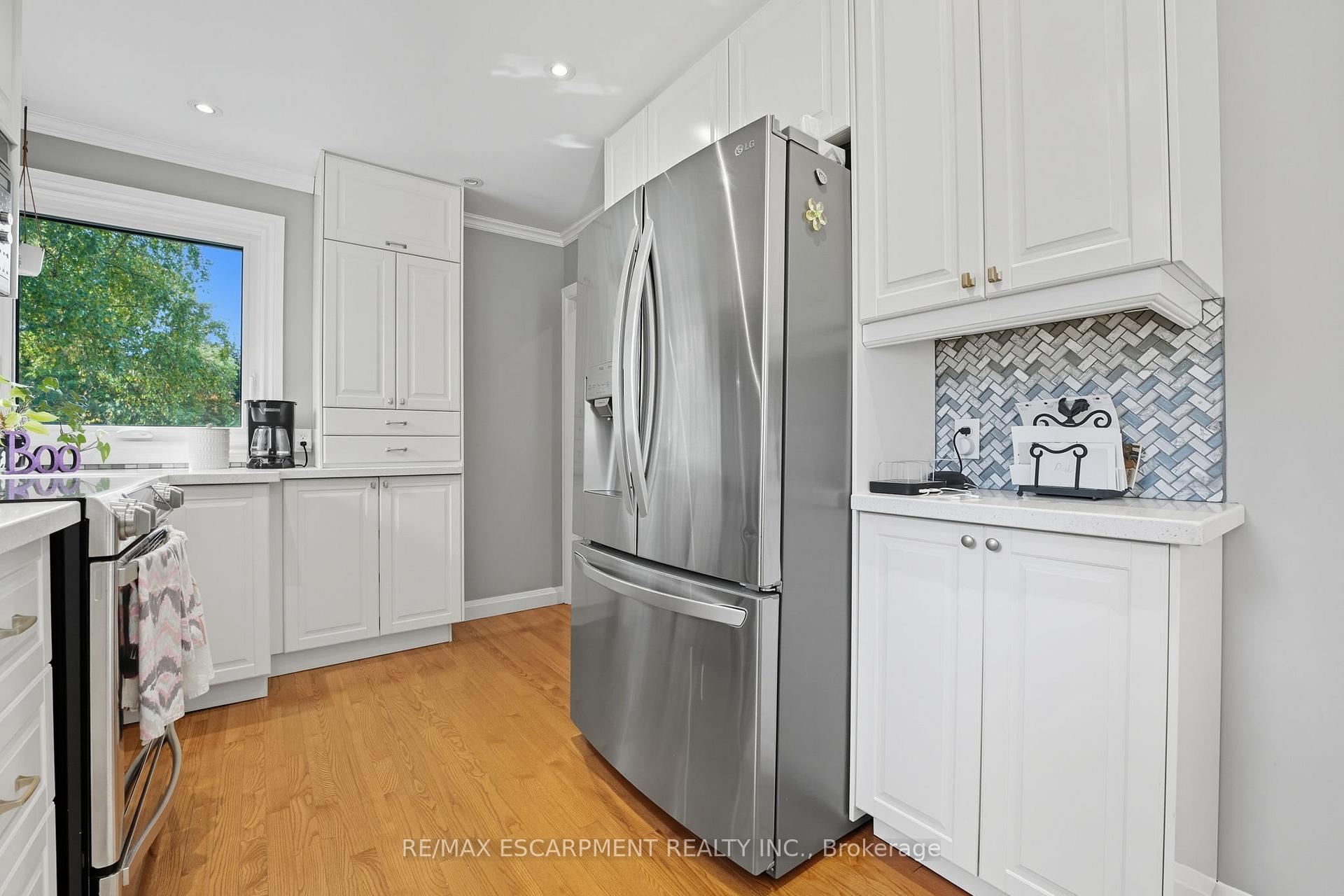 Photo 13 of 136 Hillcrest Avenue, Hamilton, Greensville — HOMEH