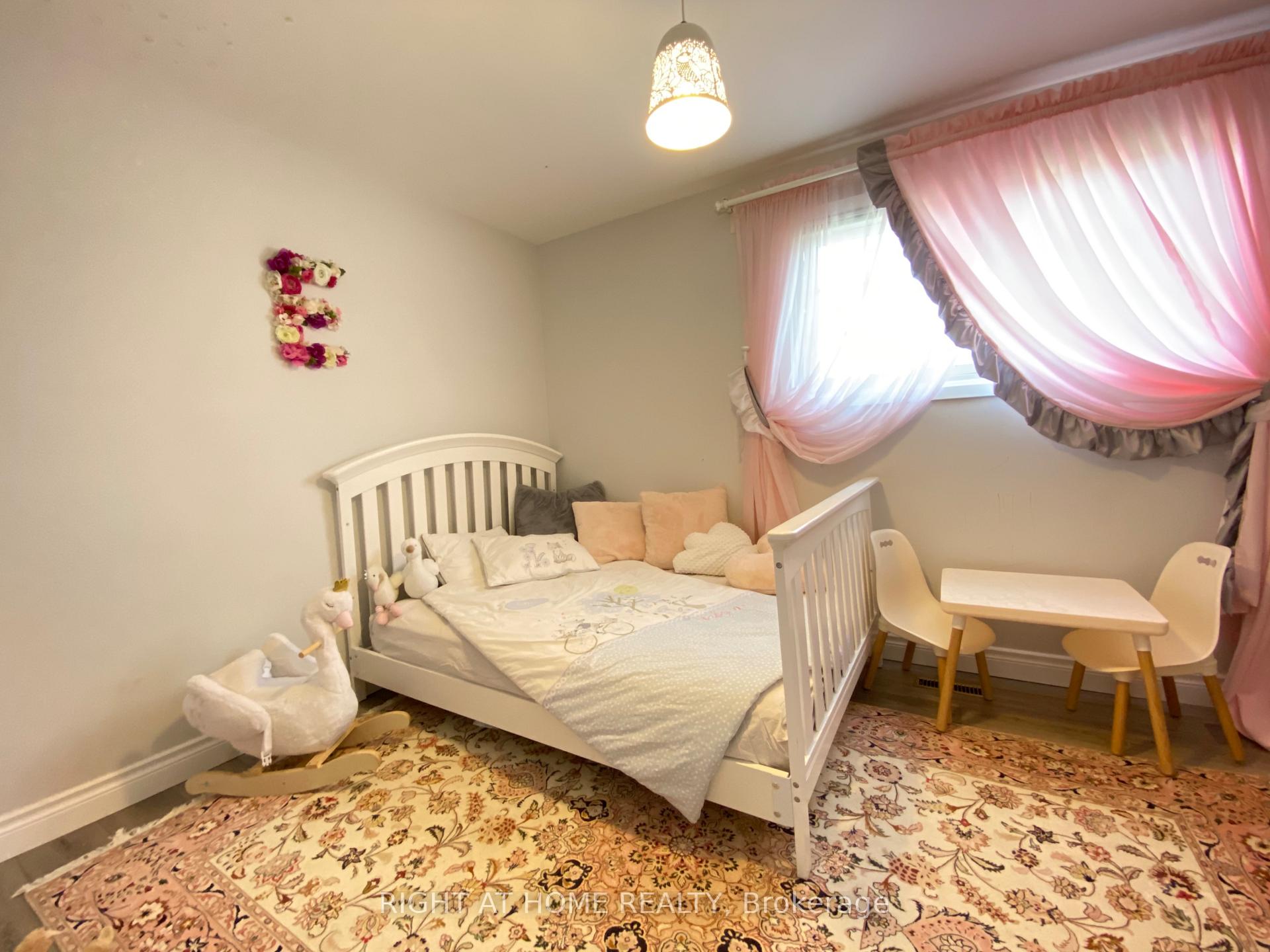 Photo 18 of 28 Lorne Avenue, Grimsby, Grimsby Beach — HOMEH